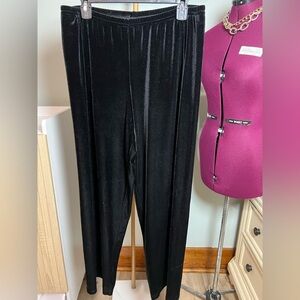 Orvis Pants Slacks Black Velour look Women’s Size Large.